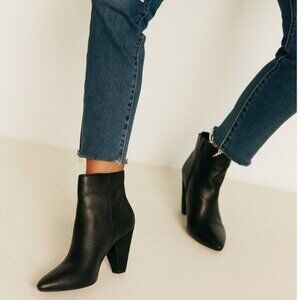 LifeStride Pointed Toe Black Snakeskin Print Women’s Ankle Boots Size US 7W